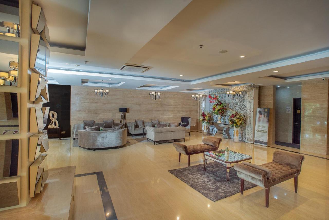 Hotel Royal Regantris Cendana Surabaya Esterno foto