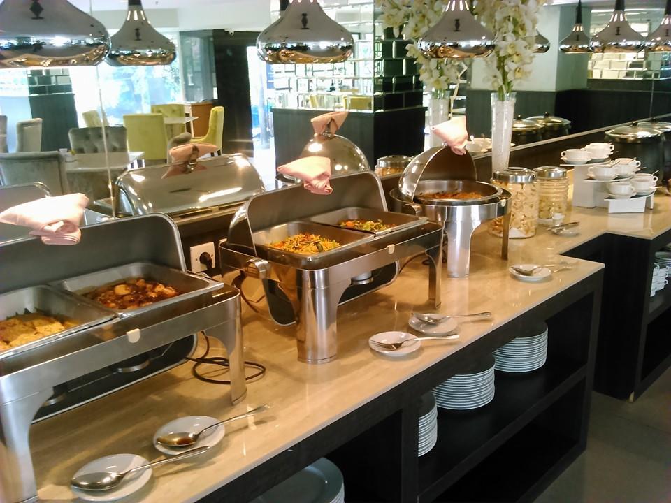 Hotel Royal Regantris Cendana Surabaya Esterno foto